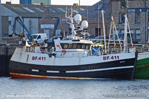 the fishing vessel beryl bf411 sank off the coast of unst island ...